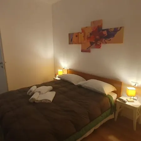 Konukevi Max *